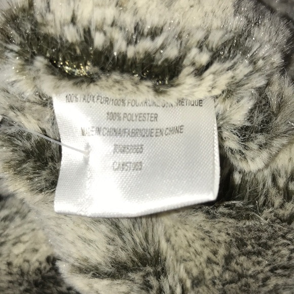 NWOT  Faux Fur Infinity Scarf One Size - Picture 4 of 4